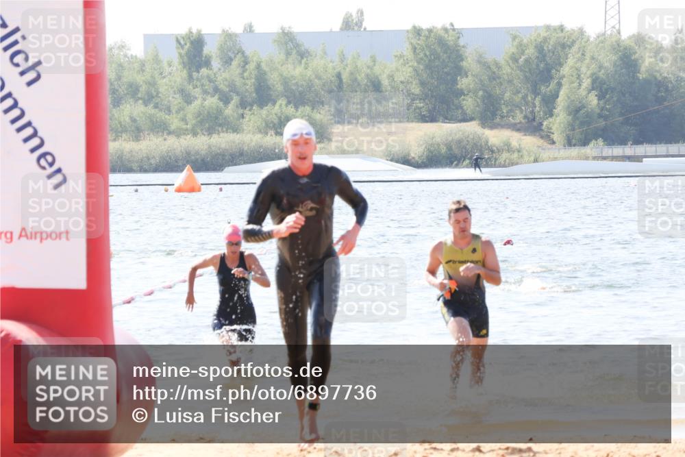01.09.2024 - 17. Tribühne Triathlon Luisa Fischer http://msf.ph/oto/6897736 01.09.2024 11:42:40 Schwimmen 624, 656, 669 meine-sportfotos.de