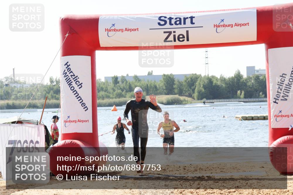 01.09.2024 - 17. Tribühne Triathlon Luisa Fischer http://msf.ph/oto/6897753 01.09.2024 11:42:41 Schwimmen 624, 656, 669 meine-sportfotos.de