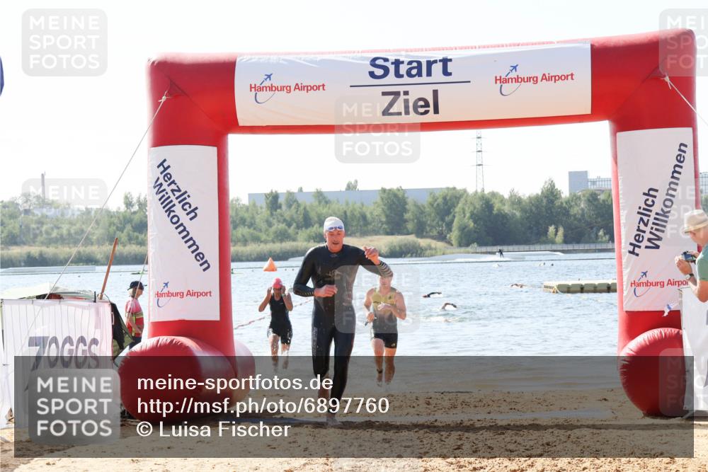 01.09.2024 - 17. Tribühne Triathlon Luisa Fischer http://msf.ph/oto/6897760 01.09.2024 11:42:42 Schwimmen 624, 656, 669 meine-sportfotos.de