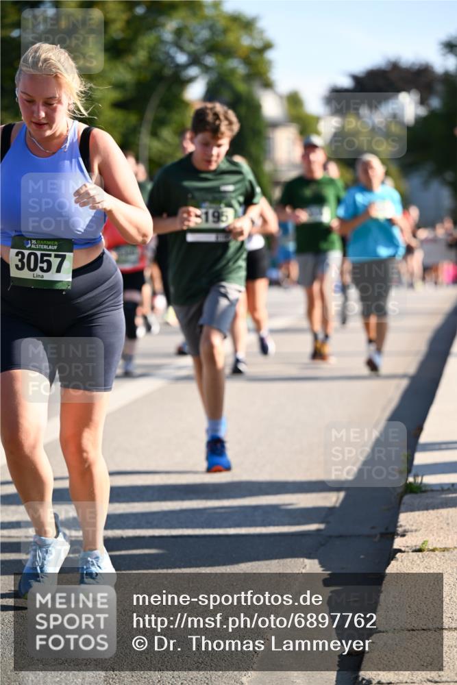 01.09.2024 - BARMER Alsterlauf Dr. Thomas Lammeyer http://msf.ph/oto/6897762 01.09.2024 09:35:57 Laufen 35, 3057, 195 meine-sportfotos.de
