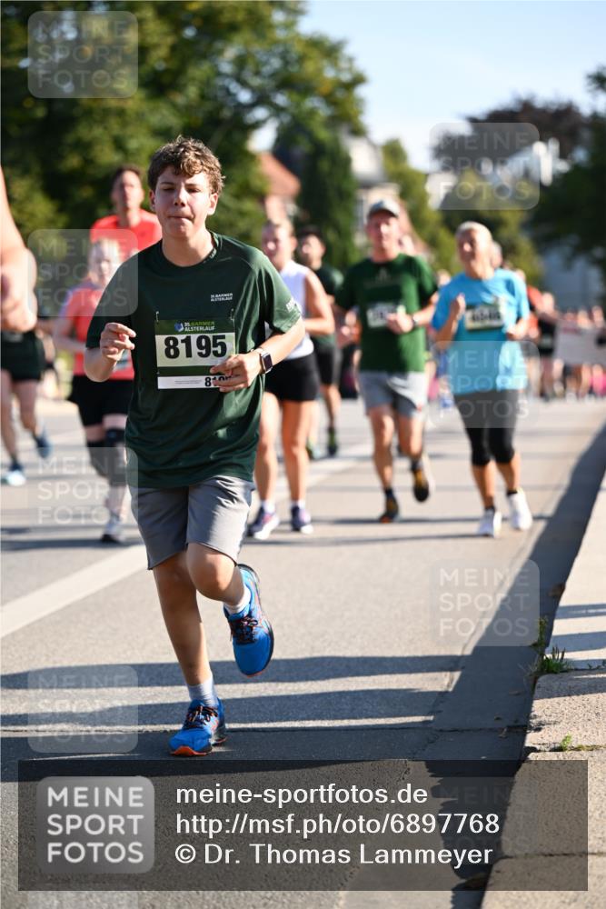 01.09.2024 - BARMER Alsterlauf Dr. Thomas Lammeyer http://msf.ph/oto/6897768 01.09.2024 09:35:58 Laufen 35, 35, 8195, 8 meine-sportfotos.de