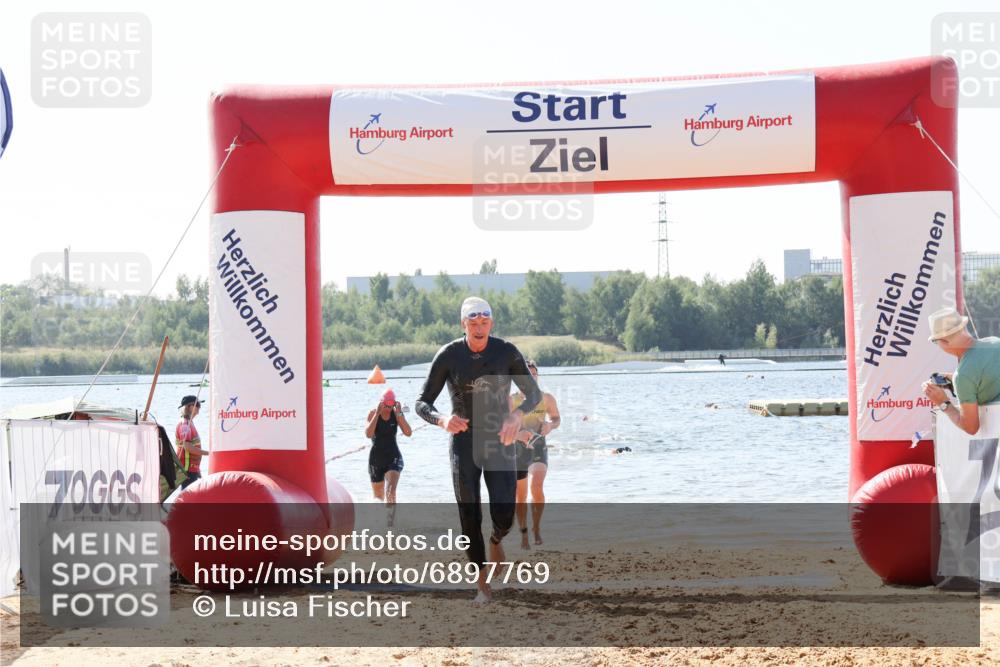 01.09.2024 - 17. Tribühne Triathlon Luisa Fischer http://msf.ph/oto/6897769 01.09.2024 11:42:42 Schwimmen 624, 656, 669 meine-sportfotos.de