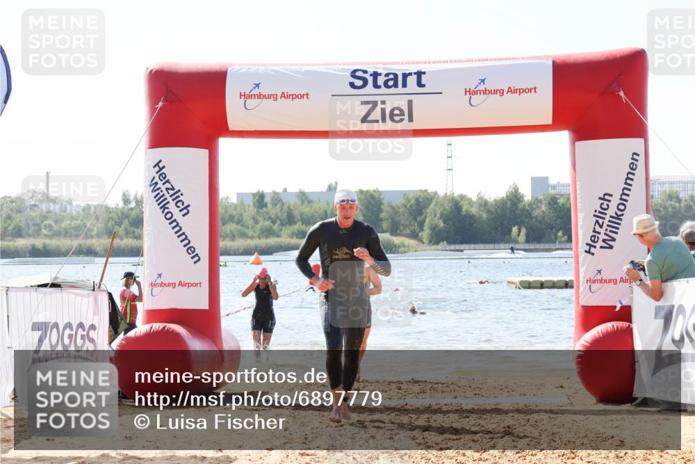 01.09.2024 - 17. Tribühne Triathlon Luisa Fischer http://msf.ph/oto/6897779 01.09.2024 11:42:43 Schwimmen 624, 656, 669 meine-sportfotos.de