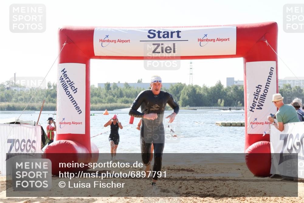 01.09.2024 - 17. Tribühne Triathlon Luisa Fischer http://msf.ph/oto/6897791 01.09.2024 11:42:43 Schwimmen 624, 656, 669 meine-sportfotos.de