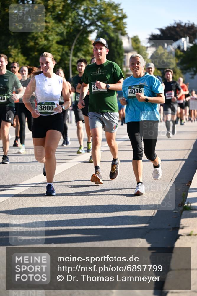 01.09.2024 - BARMER Alsterlauf Dr. Thomas Lammeyer http://msf.ph/oto/6897799 01.09.2024 09:35:59 Laufen 40, 3600, 52, 25, 4046 meine-sportfotos.de