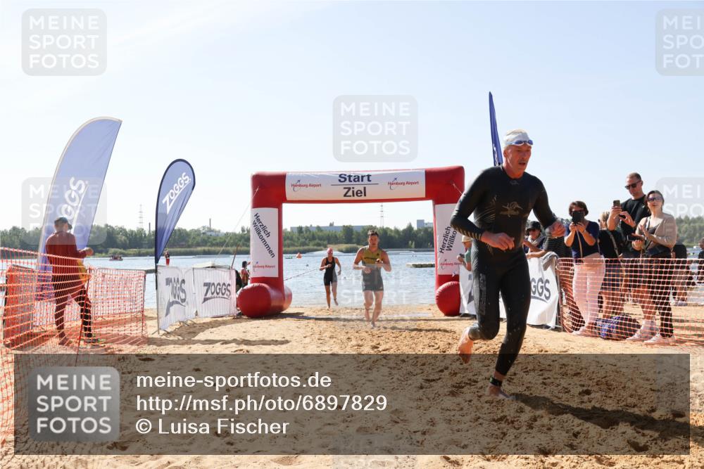 01.09.2024 - 17. Tribühne Triathlon Luisa Fischer http://msf.ph/oto/6897829 01.09.2024 11:42:46 Schwimmen 624, 656, 669 meine-sportfotos.de