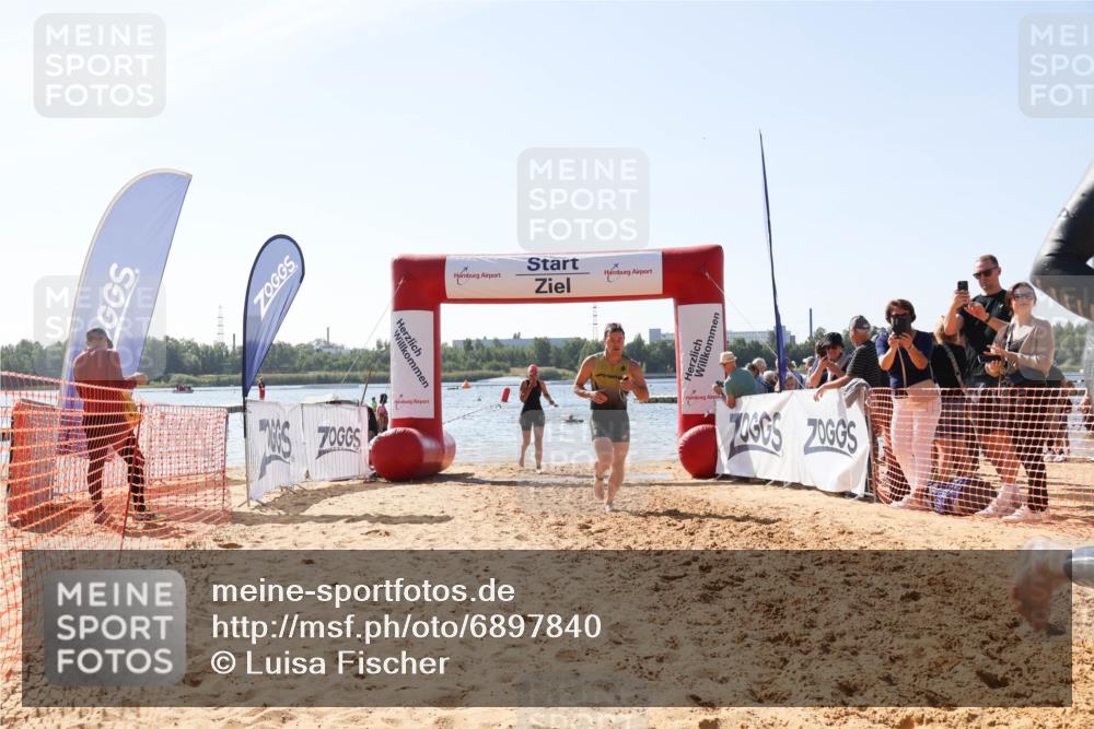 01.09.2024 - 17. Tribühne Triathlon Luisa Fischer http://msf.ph/oto/6897840 01.09.2024 11:42:46 Schwimmen 624, 656, 669 meine-sportfotos.de