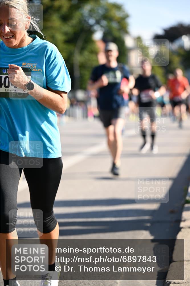 01.09.2024 - BARMER Alsterlauf Dr. Thomas Lammeyer http://msf.ph/oto/6897843 01.09.2024 09:36:01 Laufen 40 meine-sportfotos.de