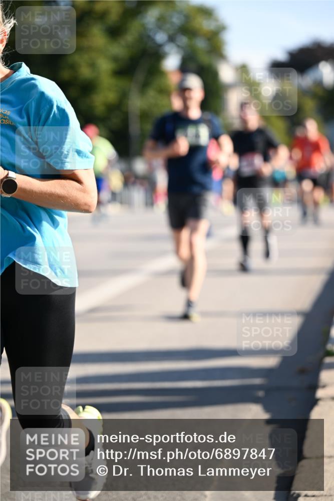 01.09.2024 - BARMER Alsterlauf Dr. Thomas Lammeyer http://msf.ph/oto/6897847 01.09.2024 09:36:01 Laufen  meine-sportfotos.de