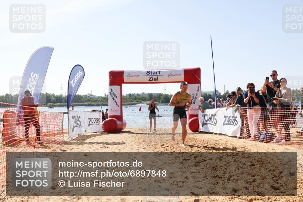 01.09.2024 - 17. Tribühne Triathlon Luisa Fischer http://msf.ph/oto/6897848 01.09.2024 11:42:47 Schwimmen 624, 656, 669 meine-sportfotos.de