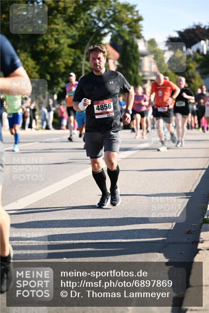 01.09.2024 - BARMER Alsterlauf Dr. Thomas Lammeyer http://msf.ph/oto/6897869 01.09.2024 09:36:03 Laufen 35, 4856, 4856 meine-sportfotos.de