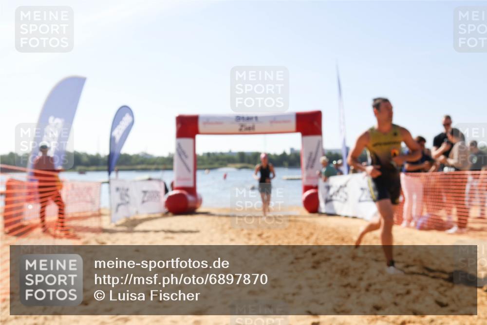01.09.2024 - 17. Tribühne Triathlon Luisa Fischer http://msf.ph/oto/6897870 01.09.2024 11:42:48 Schwimmen 624, 656, 669 meine-sportfotos.de