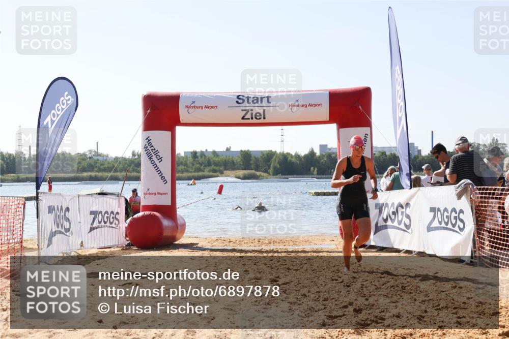 01.09.2024 - 17. Tribühne Triathlon Luisa Fischer http://msf.ph/oto/6897878 01.09.2024 11:42:49 Schwimmen 624, 656, 669 meine-sportfotos.de