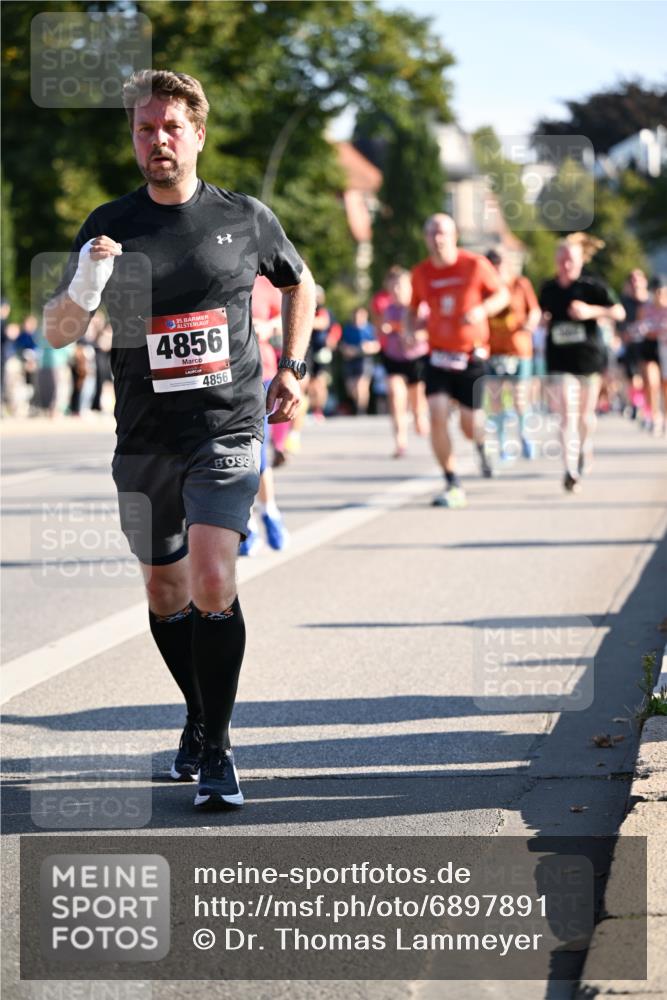 01.09.2024 - BARMER Alsterlauf Dr. Thomas Lammeyer http://msf.ph/oto/6897891 01.09.2024 09:36:04 Laufen 35, 4856, 4856 meine-sportfotos.de