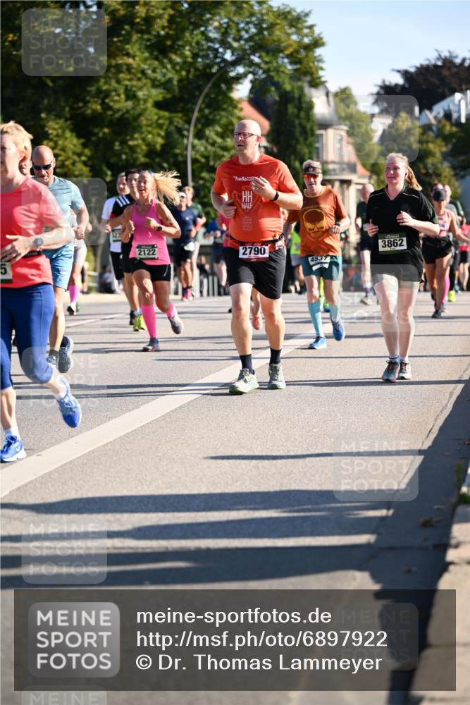 01.09.2024 - BARMER Alsterlauf Dr. Thomas Lammeyer http://msf.ph/oto/6897922 01.09.2024 09:36:05 Laufen 2122, 2790, 4537, 3862 meine-sportfotos.de