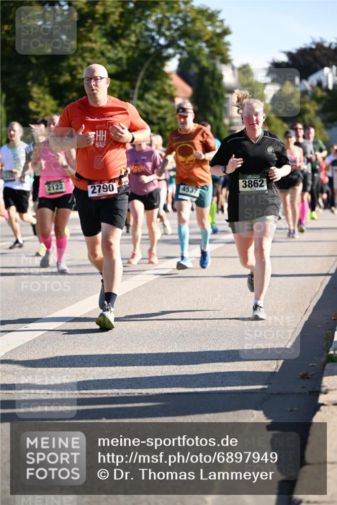 01.09.2024 - BARMER Alsterlauf Dr. Thomas Lammeyer http://msf.ph/oto/6897949 01.09.2024 09:36:06 Laufen 2122, 30, 2790, 3862, 4537 meine-sportfotos.de