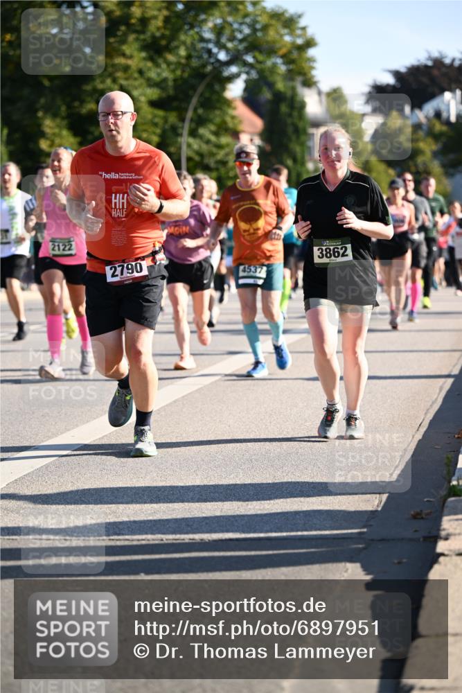 01.09.2024 - BARMER Alsterlauf Dr. Thomas Lammeyer http://msf.ph/oto/6897951 01.09.2024 09:36:07 Laufen 2122, 30, 2790, 3862, 4537 meine-sportfotos.de