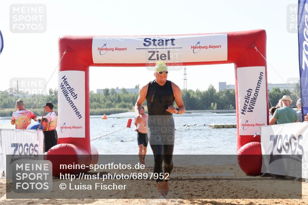 01.09.2024 - 17. Tribühne Triathlon Luisa Fischer http://msf.ph/oto/6897952 01.09.2024 11:43:13 Schwimmen 658, 672, 686 meine-sportfotos.de