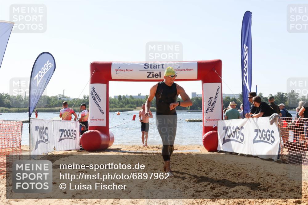 01.09.2024 - 17. Tribühne Triathlon Luisa Fischer http://msf.ph/oto/6897962 01.09.2024 11:43:13 Schwimmen 658, 672, 686 meine-sportfotos.de