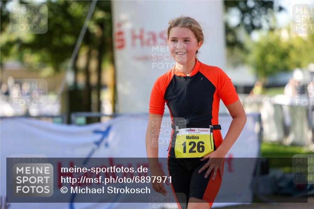 01.09.2024 - 17. Tribühne Triathlon Michael Strokosch http://msf.ph/oto/6897971 01.09.2024 09:55:09 Ziel  meine-sportfotos.de