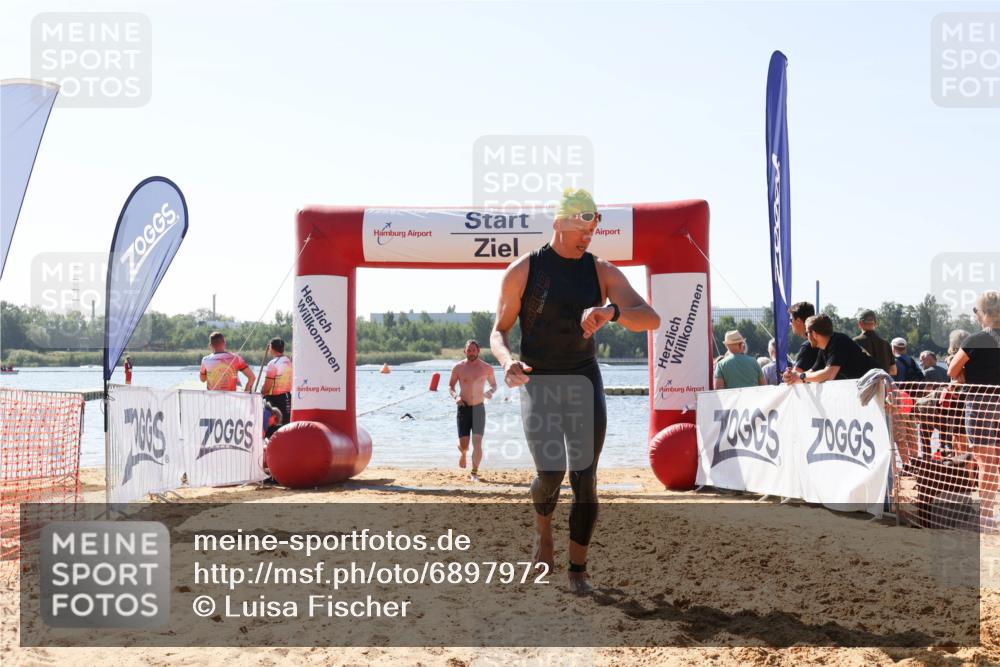 01.09.2024 - 17. Tribühne Triathlon Luisa Fischer http://msf.ph/oto/6897972 01.09.2024 11:43:14 Schwimmen 658, 672, 686 meine-sportfotos.de