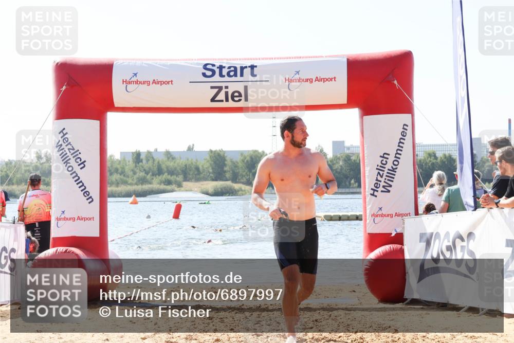 01.09.2024 - 17. Tribühne Triathlon Luisa Fischer http://msf.ph/oto/6897997 01.09.2024 11:43:17 Schwimmen 658, 672 meine-sportfotos.de