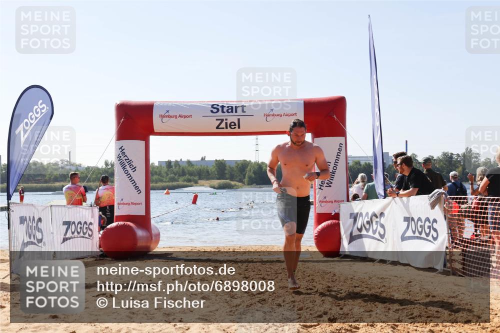 01.09.2024 - 17. Tribühne Triathlon Luisa Fischer http://msf.ph/oto/6898008 01.09.2024 11:43:18 Schwimmen 658, 672 meine-sportfotos.de