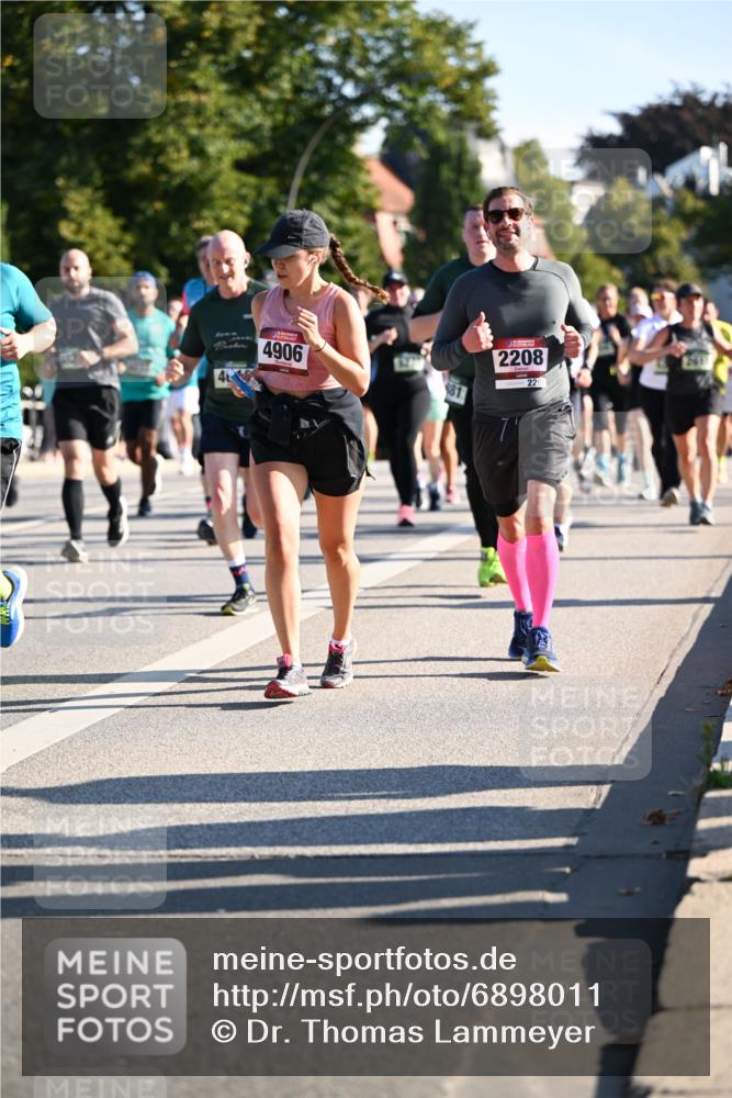 01.09.2024 - BARMER Alsterlauf Dr. Thomas Lammeyer http://msf.ph/oto/6898011 01.09.2024 09:36:10 Laufen 4, 4906, 81, 2208, 2206, 2631 meine-sportfotos.de