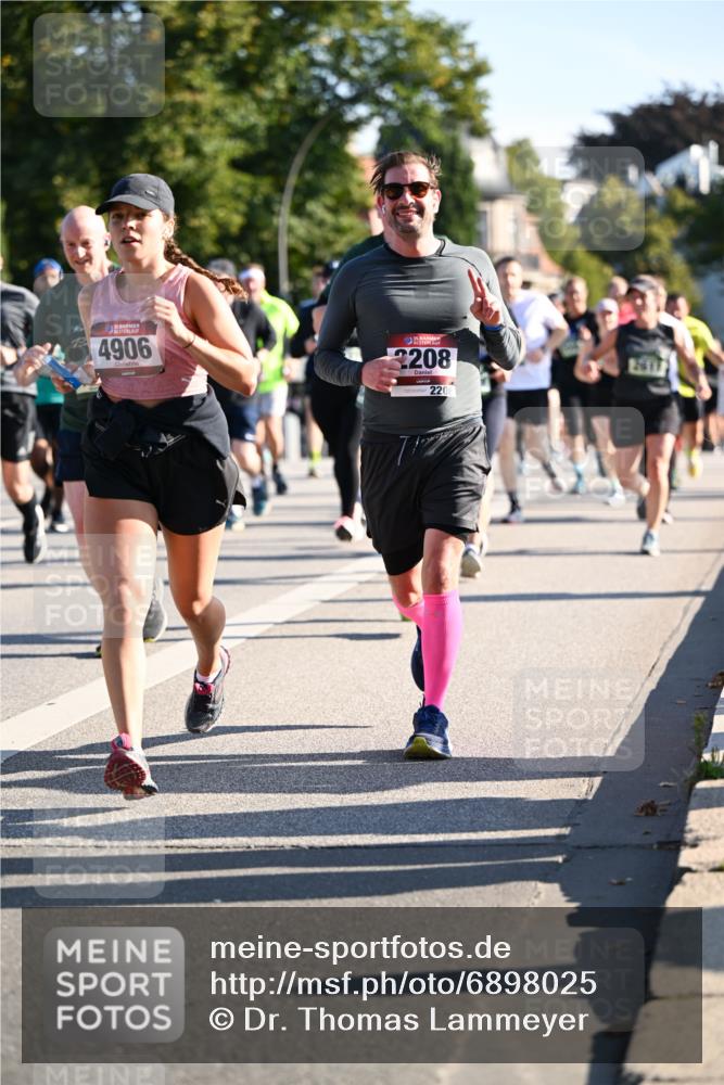 01.09.2024 - BARMER Alsterlauf Dr. Thomas Lammeyer http://msf.ph/oto/6898025 01.09.2024 09:36:11 Laufen 135, 4906, 35, 2208, 2208, 2617 meine-sportfotos.de