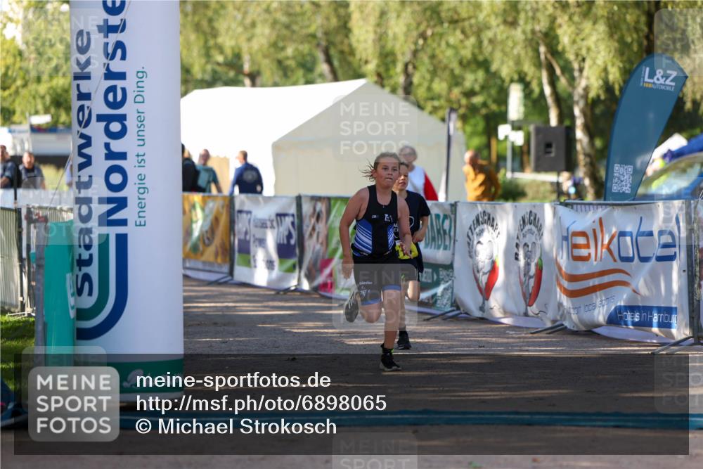 01.09.2024 - 17. Tribühne Triathlon Michael Strokosch http://msf.ph/oto/6898065 01.09.2024 09:55:44 Ziel 116, 122 meine-sportfotos.de