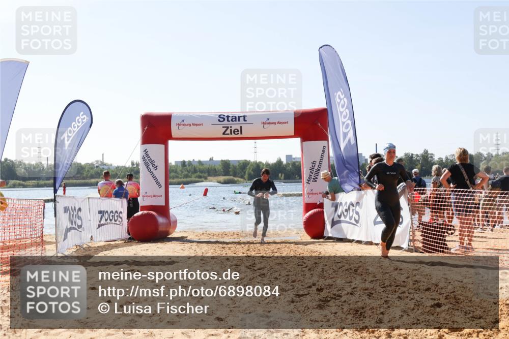 01.09.2024 - 17. Tribühne Triathlon Luisa Fischer http://msf.ph/oto/6898084 01.09.2024 11:43:40 Schwimmen 584, 693 meine-sportfotos.de