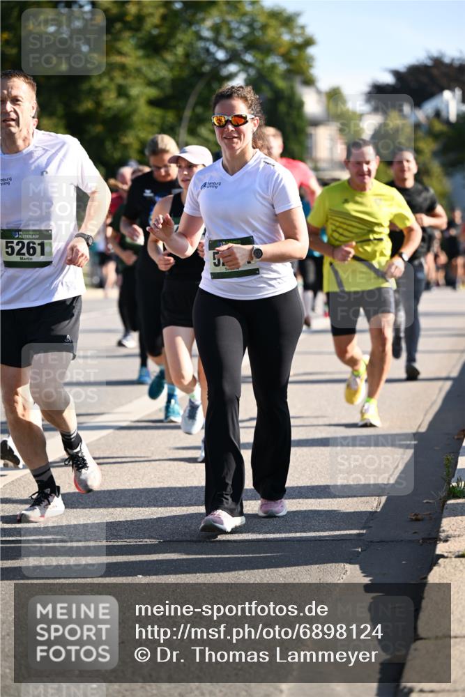 01.09.2024 - BARMER Alsterlauf Dr. Thomas Lammeyer http://msf.ph/oto/6898124 01.09.2024 09:36:16 Laufen 5261, 135 meine-sportfotos.de
