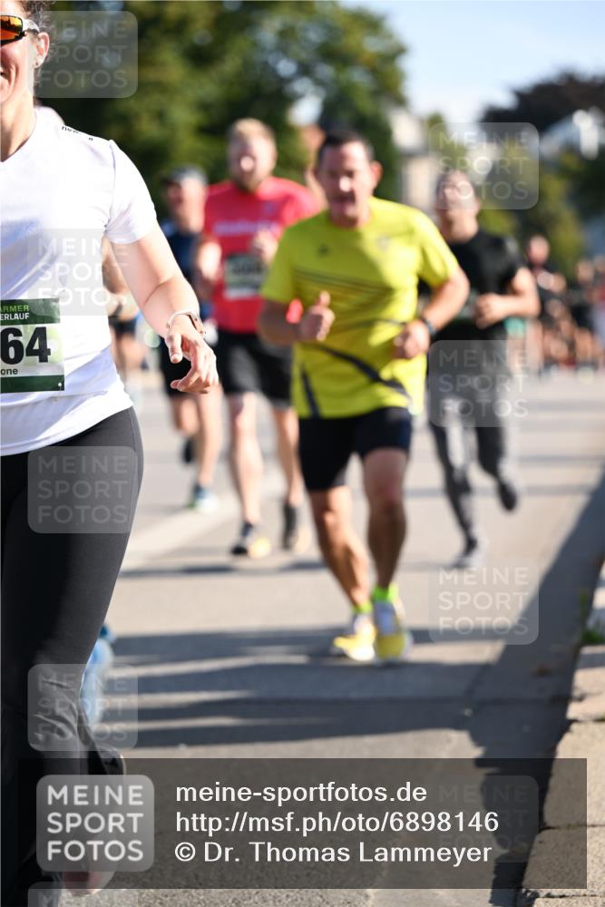 01.09.2024 - BARMER Alsterlauf Dr. Thomas Lammeyer http://msf.ph/oto/6898146 01.09.2024 09:36:17 Laufen 64 meine-sportfotos.de