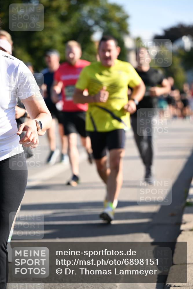 01.09.2024 - BARMER Alsterlauf Dr. Thomas Lammeyer http://msf.ph/oto/6898151 01.09.2024 09:36:17 Laufen  meine-sportfotos.de