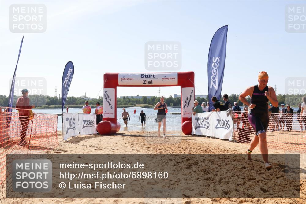 01.09.2024 - 17. Tribühne Triathlon Luisa Fischer http://msf.ph/oto/6898160 01.09.2024 11:43:55 Schwimmen 177, 625, 630, 688 meine-sportfotos.de