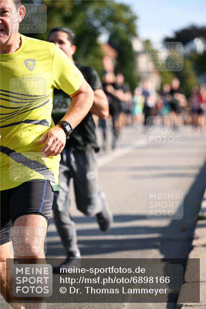 01.09.2024 - BARMER Alsterlauf Dr. Thomas Lammeyer http://msf.ph/oto/6898166 01.09.2024 09:36:18 Laufen 1950 meine-sportfotos.de