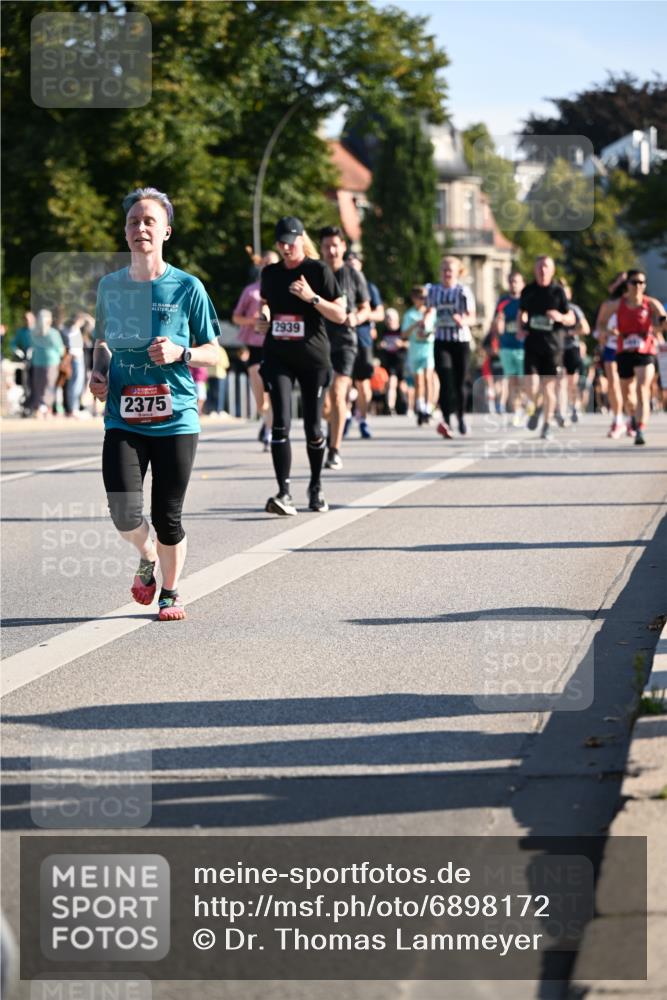 01.09.2024 - BARMER Alsterlauf Dr. Thomas Lammeyer http://msf.ph/oto/6898172 01.09.2024 09:36:19 Laufen 2939, 2375 meine-sportfotos.de