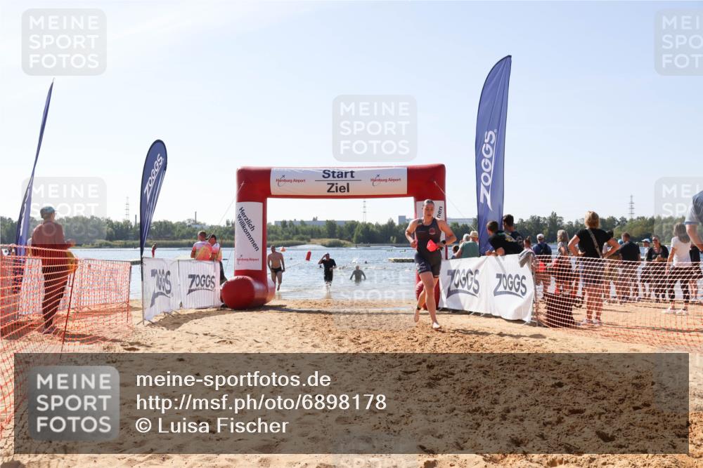 01.09.2024 - 17. Tribühne Triathlon Luisa Fischer http://msf.ph/oto/6898178 01.09.2024 11:43:56 Schwimmen 177, 625, 630, 688 meine-sportfotos.de