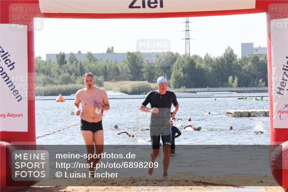 01.09.2024 - 17. Tribühne Triathlon Luisa Fischer http://msf.ph/oto/6898209 01.09.2024 11:44:00 Schwimmen 177, 625, 630, 688 meine-sportfotos.de