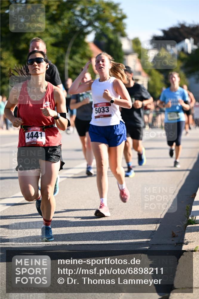 01.09.2024 - BARMER Alsterlauf Dr. Thomas Lammeyer http://msf.ph/oto/6898211 01.09.2024 09:36:25 Laufen 35, 4441, 5033 meine-sportfotos.de