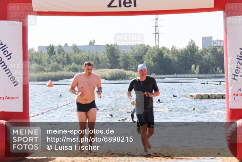 01.09.2024 - 17. Tribühne Triathlon Luisa Fischer http://msf.ph/oto/6898215 01.09.2024 11:44:01 Schwimmen 177, 625, 630, 688 meine-sportfotos.de