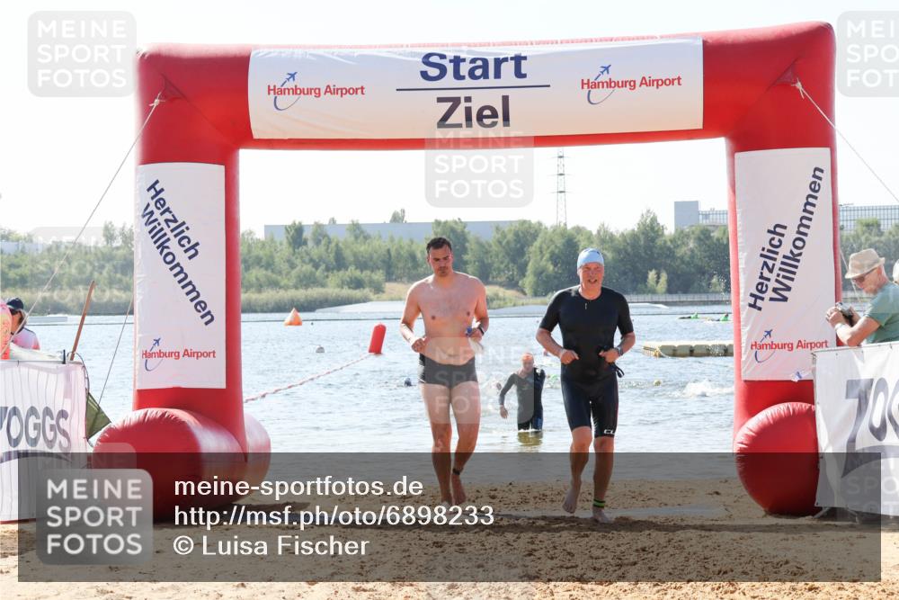01.09.2024 - 17. Tribühne Triathlon Luisa Fischer http://msf.ph/oto/6898233 01.09.2024 11:44:02 Schwimmen 625, 630, 688 meine-sportfotos.de