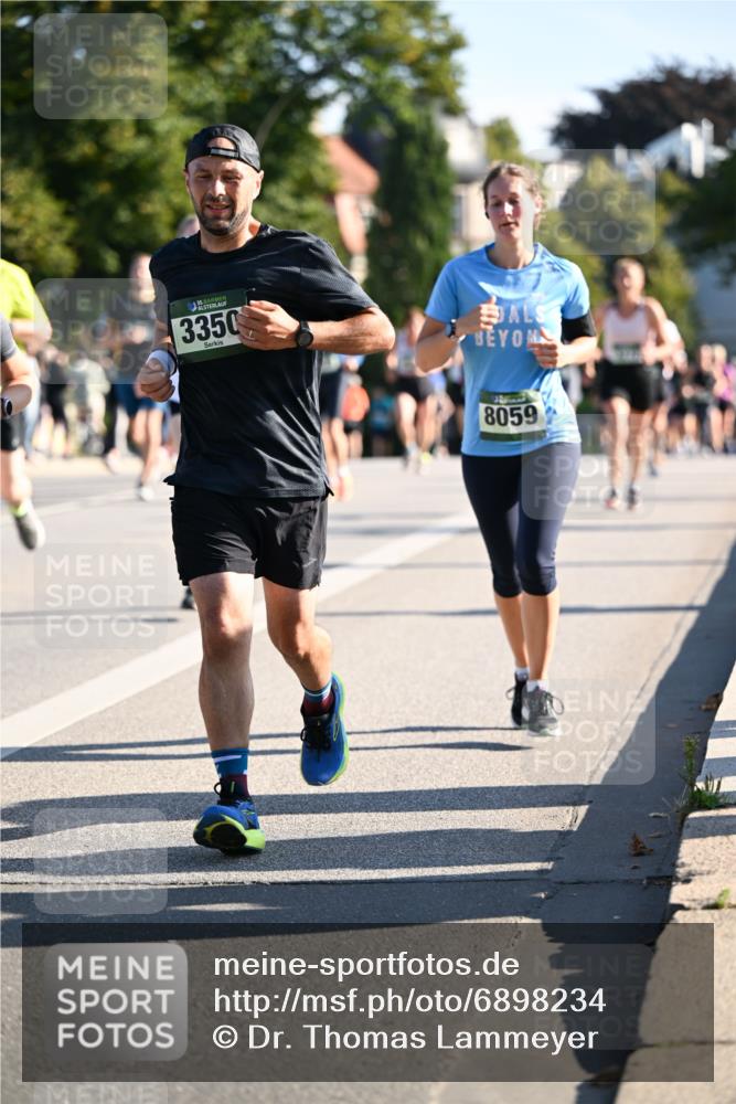 01.09.2024 - BARMER Alsterlauf Dr. Thomas Lammeyer http://msf.ph/oto/6898234 01.09.2024 09:36:27 Laufen 3350, 8059 meine-sportfotos.de