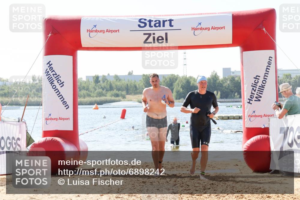 01.09.2024 - 17. Tribühne Triathlon Luisa Fischer http://msf.ph/oto/6898242 01.09.2024 11:44:02 Schwimmen 625, 630, 688 meine-sportfotos.de