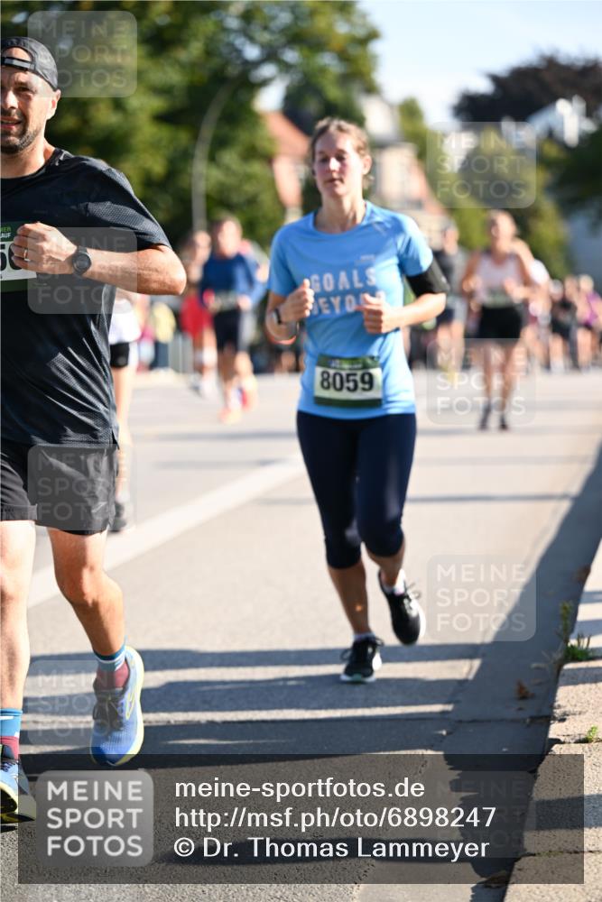 01.09.2024 - BARMER Alsterlauf Dr. Thomas Lammeyer http://msf.ph/oto/6898247 01.09.2024 09:36:28 Laufen 8059 meine-sportfotos.de