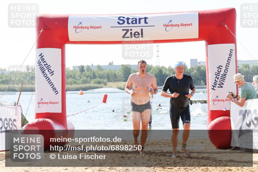 01.09.2024 - 17. Tribühne Triathlon Luisa Fischer http://msf.ph/oto/6898250 01.09.2024 11:44:03 Schwimmen 625, 630, 688 meine-sportfotos.de