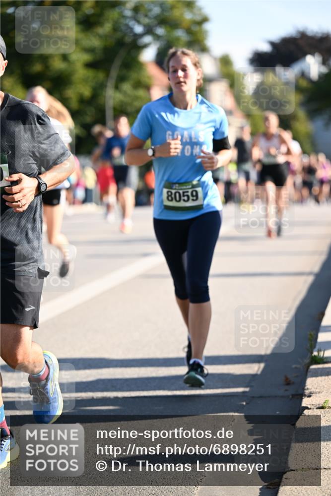 01.09.2024 - BARMER Alsterlauf Dr. Thomas Lammeyer http://msf.ph/oto/6898251 01.09.2024 09:36:28 Laufen 8059 meine-sportfotos.de
