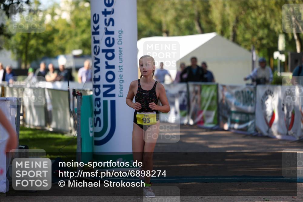 01.09.2024 - 17. Tribühne Triathlon Michael Strokosch http://msf.ph/oto/6898274 01.09.2024 09:55:57 Ziel 74, 95 meine-sportfotos.de