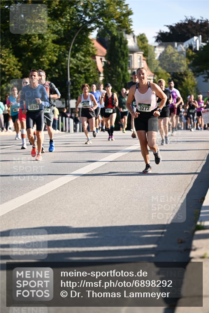 01.09.2024 - BARMER Alsterlauf Dr. Thomas Lammeyer http://msf.ph/oto/6898292 01.09.2024 09:36:29 Laufen 4972, 3839, 3272 meine-sportfotos.de