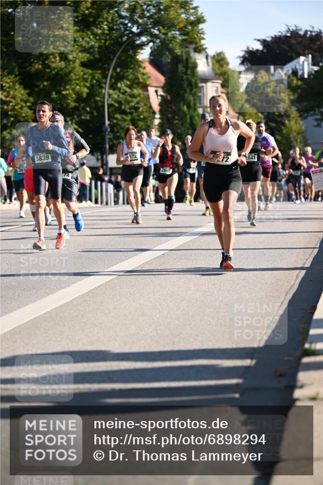 01.09.2024 - BARMER Alsterlauf Dr. Thomas Lammeyer http://msf.ph/oto/6898294 01.09.2024 09:36:30 Laufen 3839, 74, 972, 2691, 72 meine-sportfotos.de